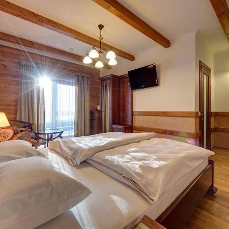 Hotel Perlyna Karpat Μπούκοβελ Εξωτερικό φωτογραφία