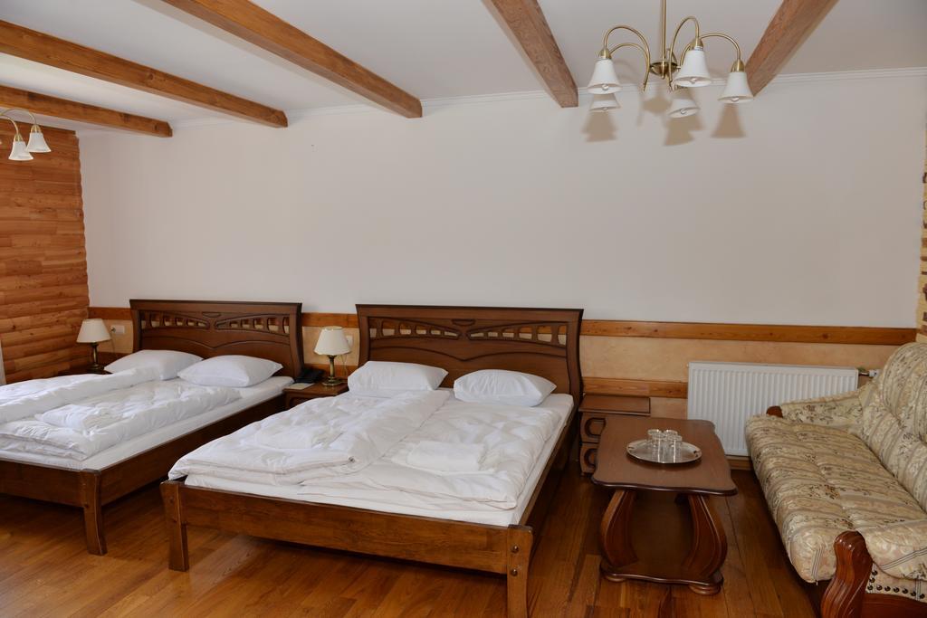 Hotel Perlyna Karpat Μπούκοβελ Δωμάτιο φωτογραφία